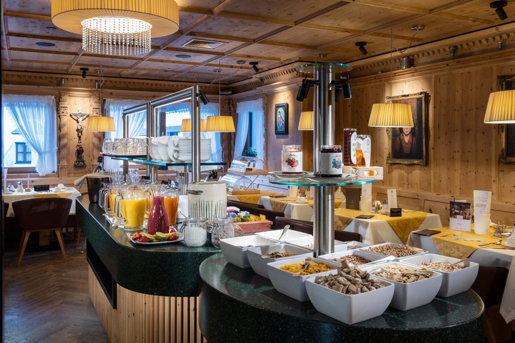 Hotel Goldener Adler - Im Sommer Silvretta Card Premium Inkludiert Ischgl Extérieur photo