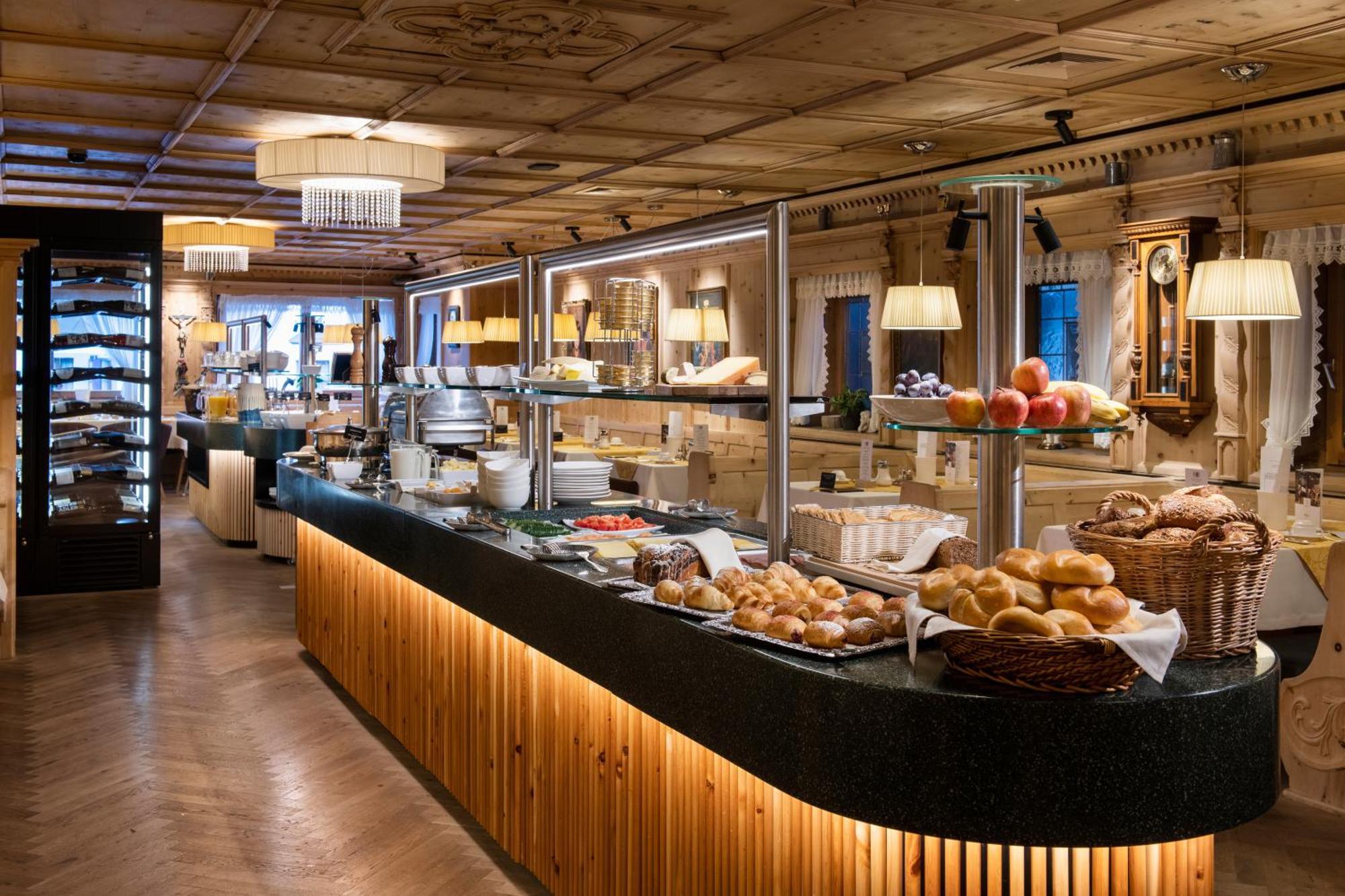 Hotel Goldener Adler - Im Sommer Silvretta Card Premium Inkludiert Ischgl Extérieur photo