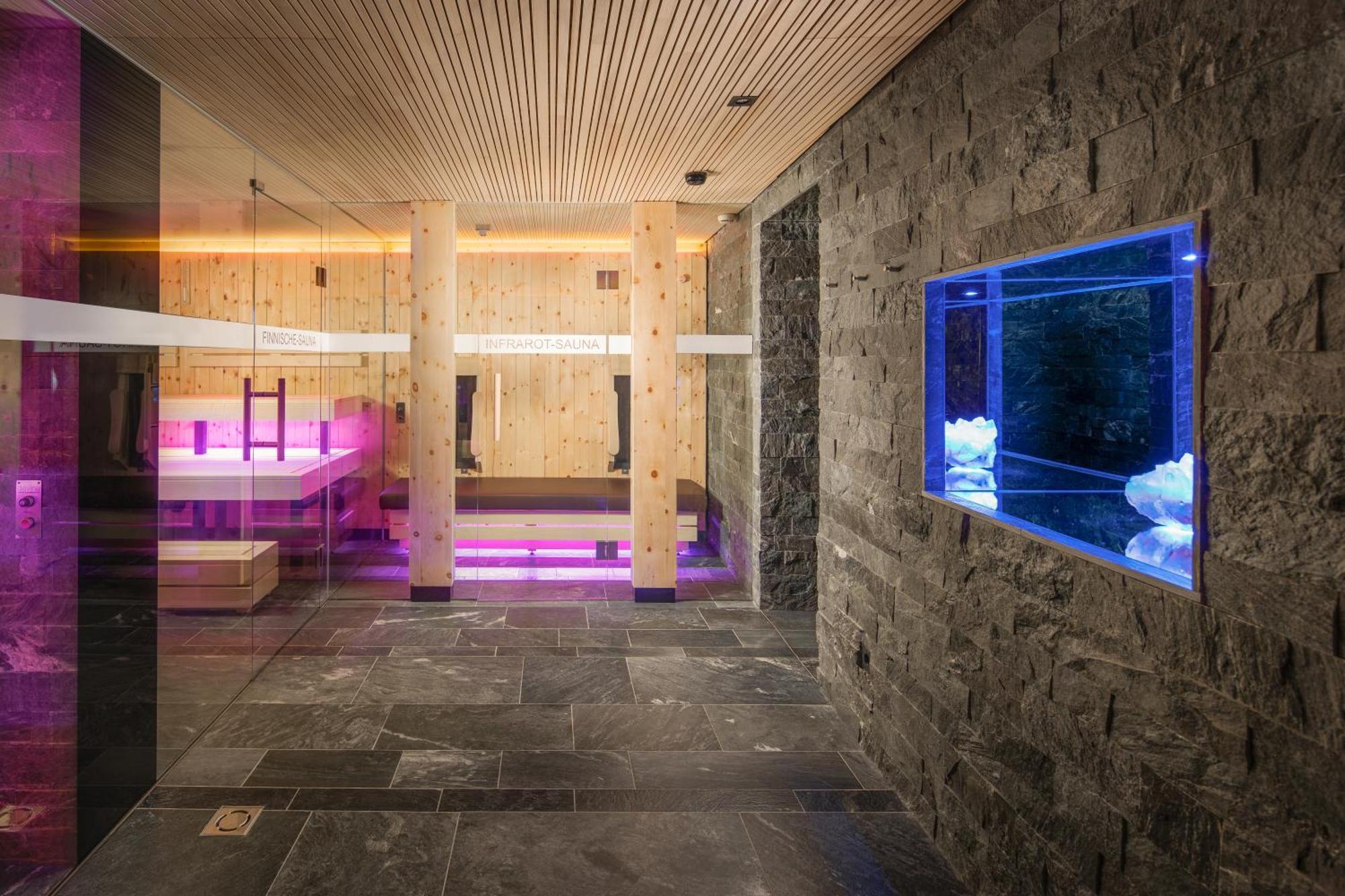 Hotel Goldener Adler - Im Sommer Silvretta Card Premium Inkludiert Ischgl Extérieur photo