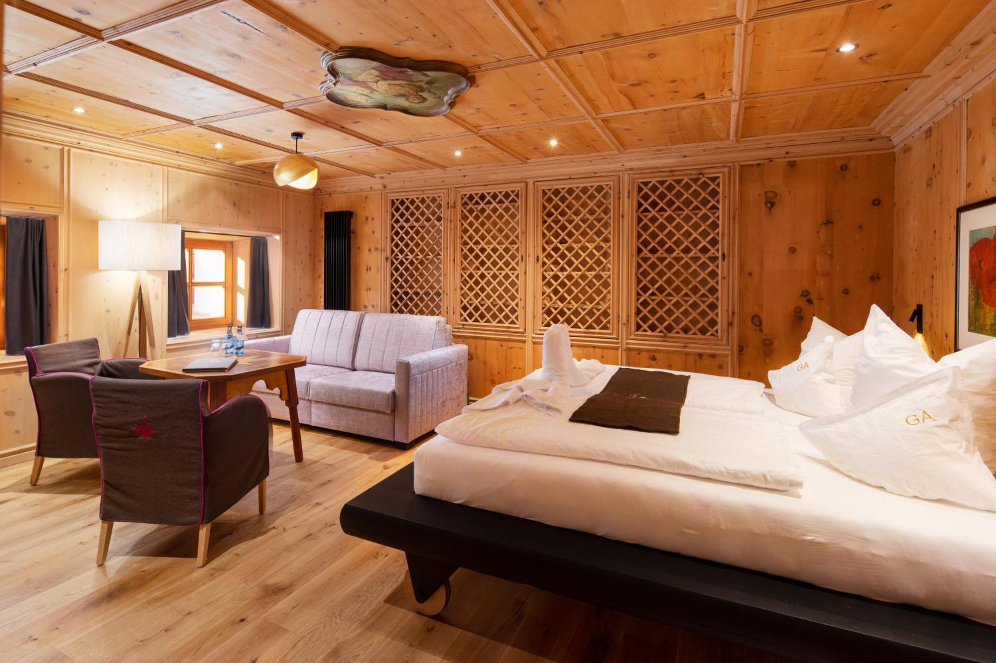 Hotel Goldener Adler - Im Sommer Silvretta Card Premium Inkludiert Ischgl Extérieur photo