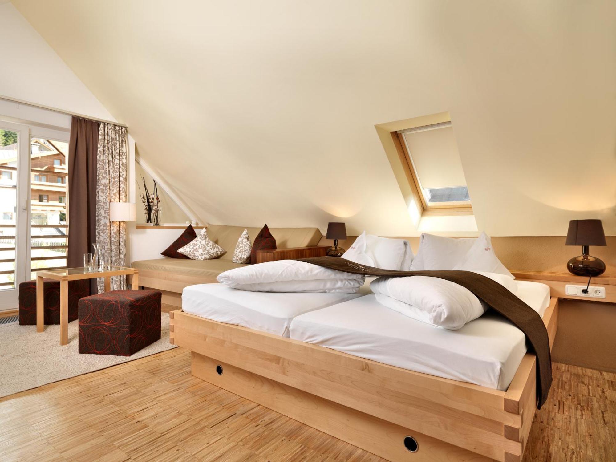 Hotel Goldener Adler - Im Sommer Silvretta Card Premium Inkludiert Ischgl Extérieur photo