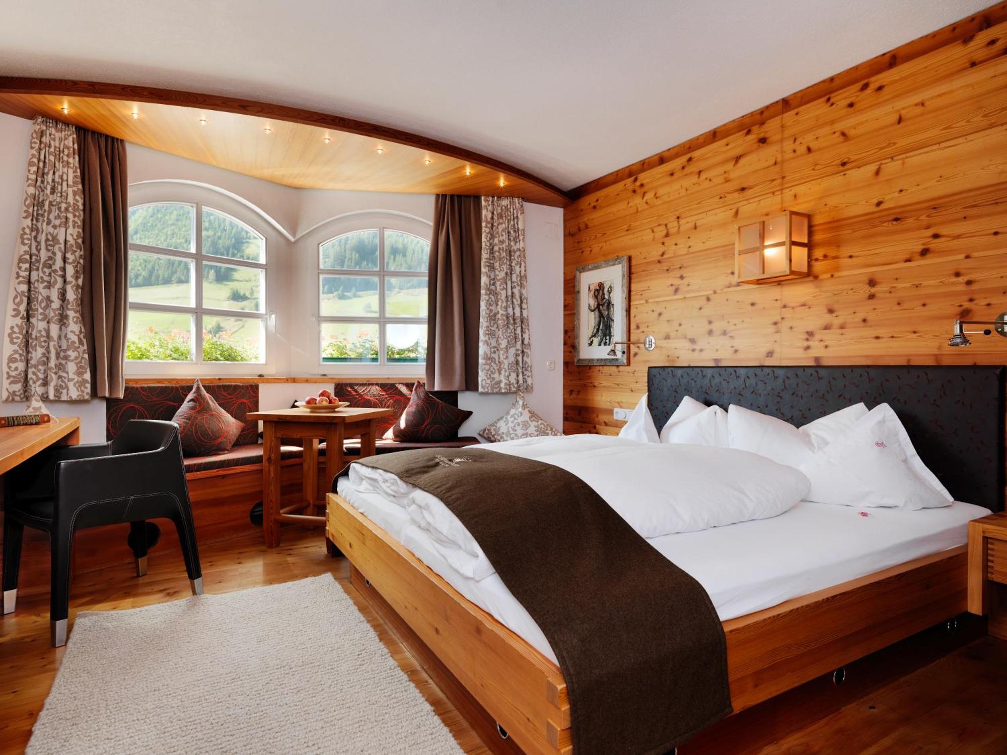 Hotel Goldener Adler - Im Sommer Silvretta Card Premium Inkludiert Ischgl Extérieur photo