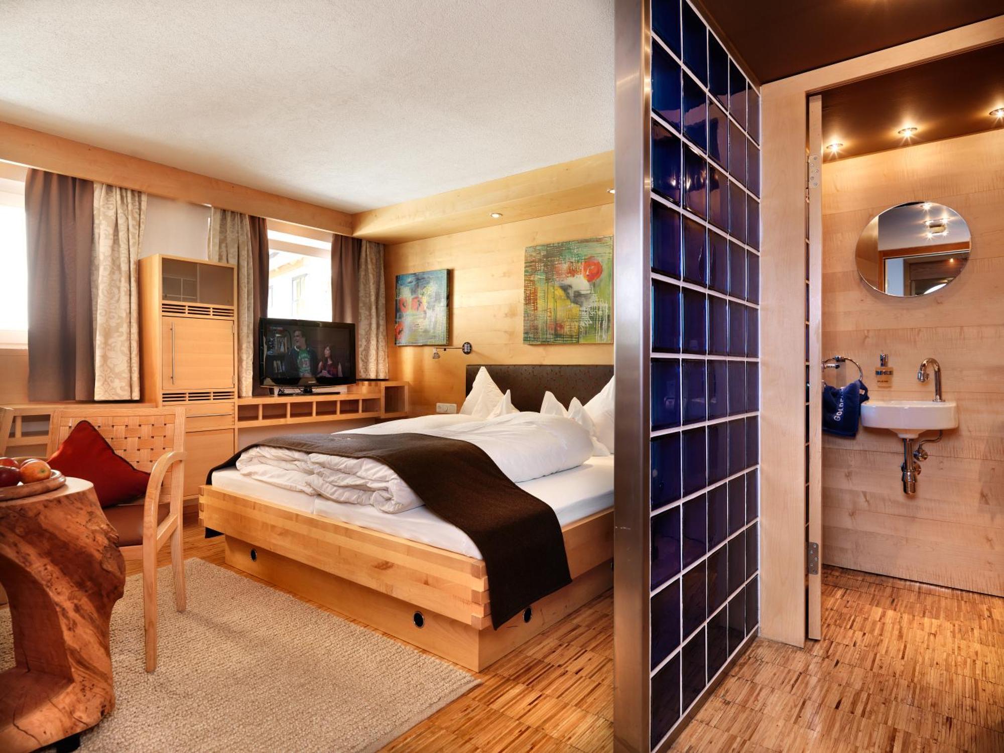 Hotel Goldener Adler - Im Sommer Silvretta Card Premium Inkludiert Ischgl Extérieur photo