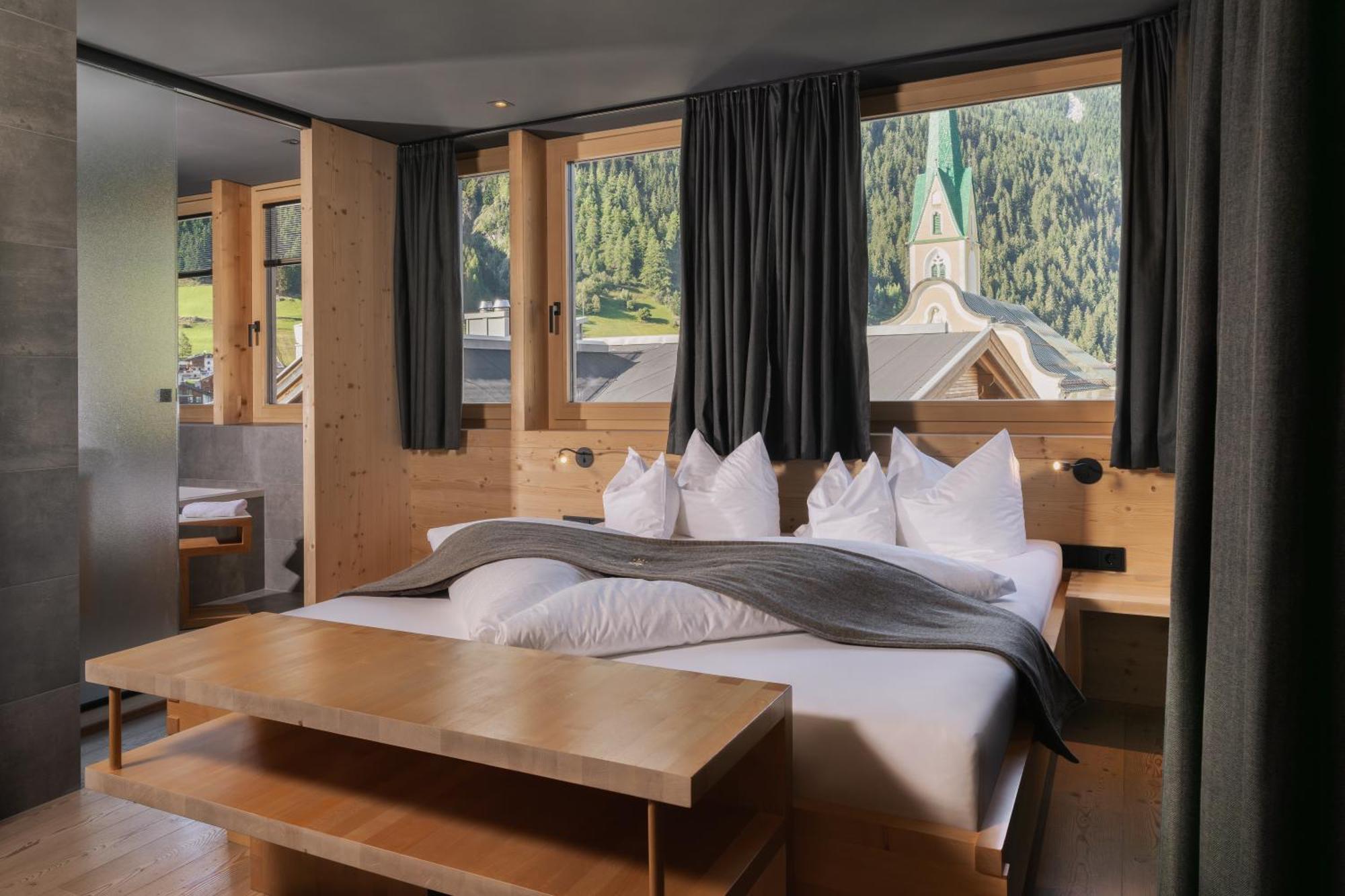 Hotel Goldener Adler - Im Sommer Silvretta Card Premium Inkludiert Ischgl Extérieur photo
